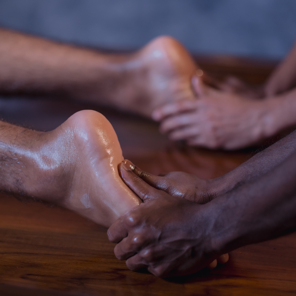 Pada Abyanga (Foot Massage)